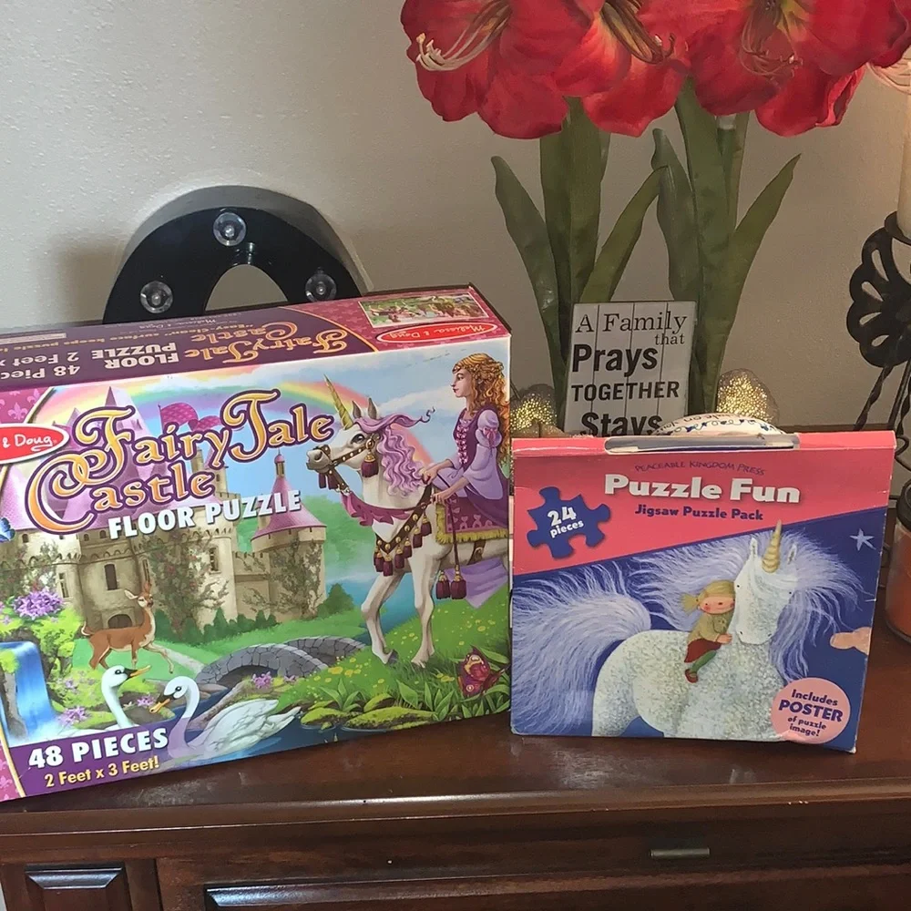 Melissa & Doug 2' x 3' Fairy Tale Castle Puzzle and Unicorn Puzzle